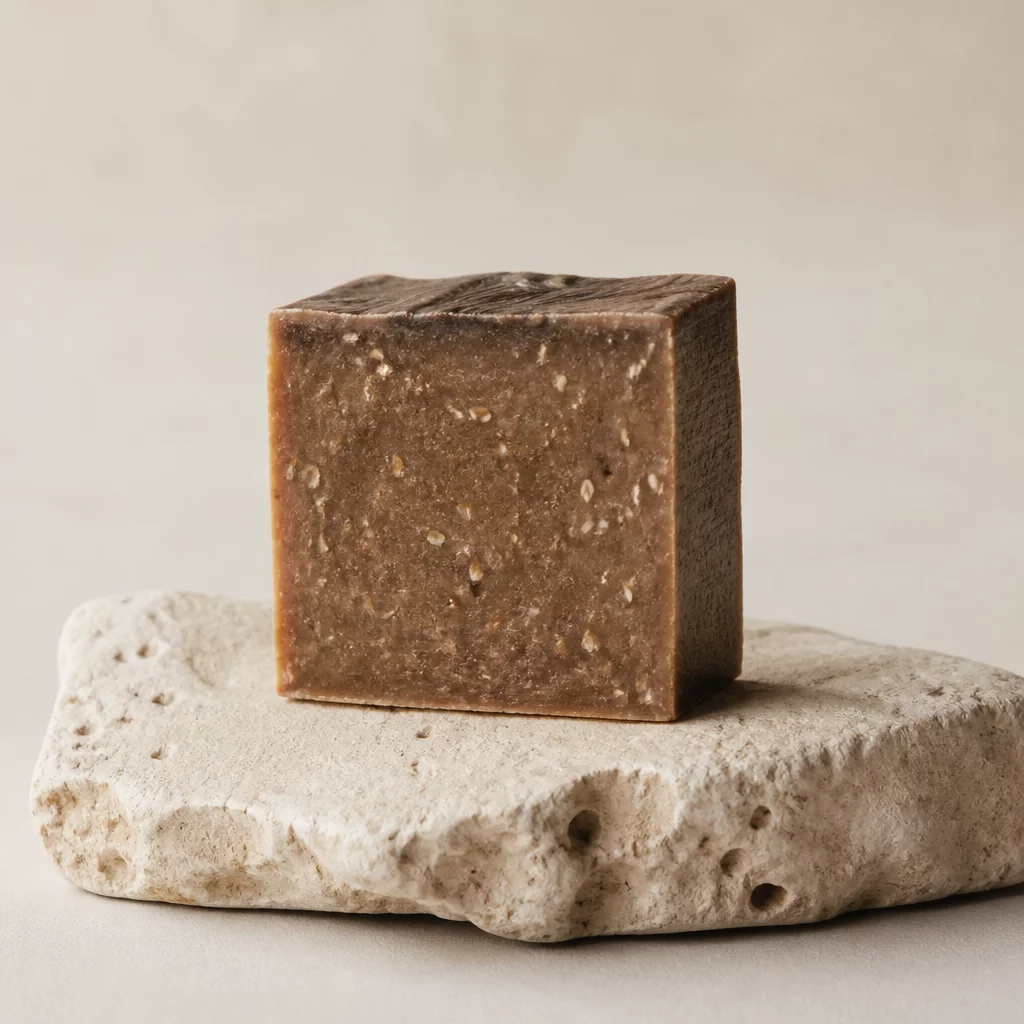 Smoked Cedarwood & Oat Botanical Bar